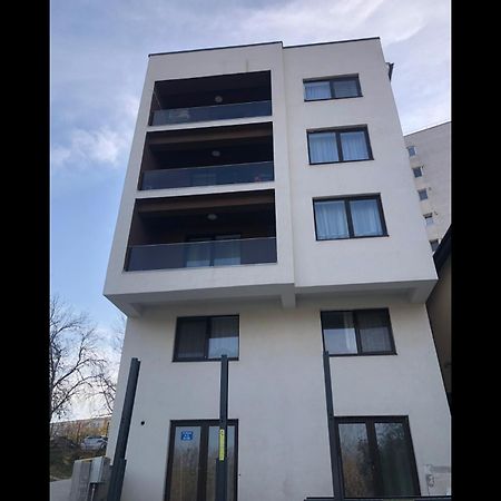 Escape Lounge Apartment Craiova Exterior photo