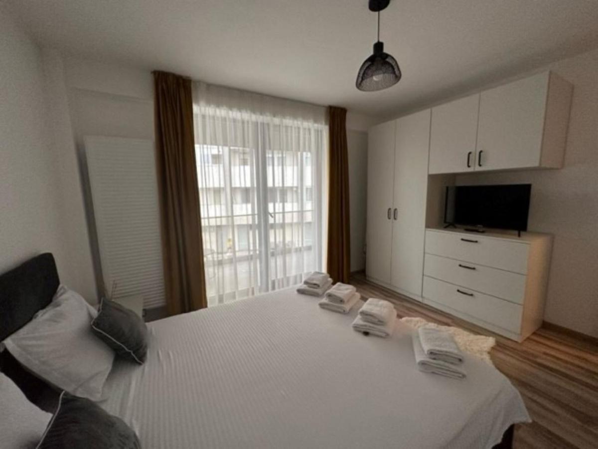 Escape Lounge Apartment Craiova Exterior photo