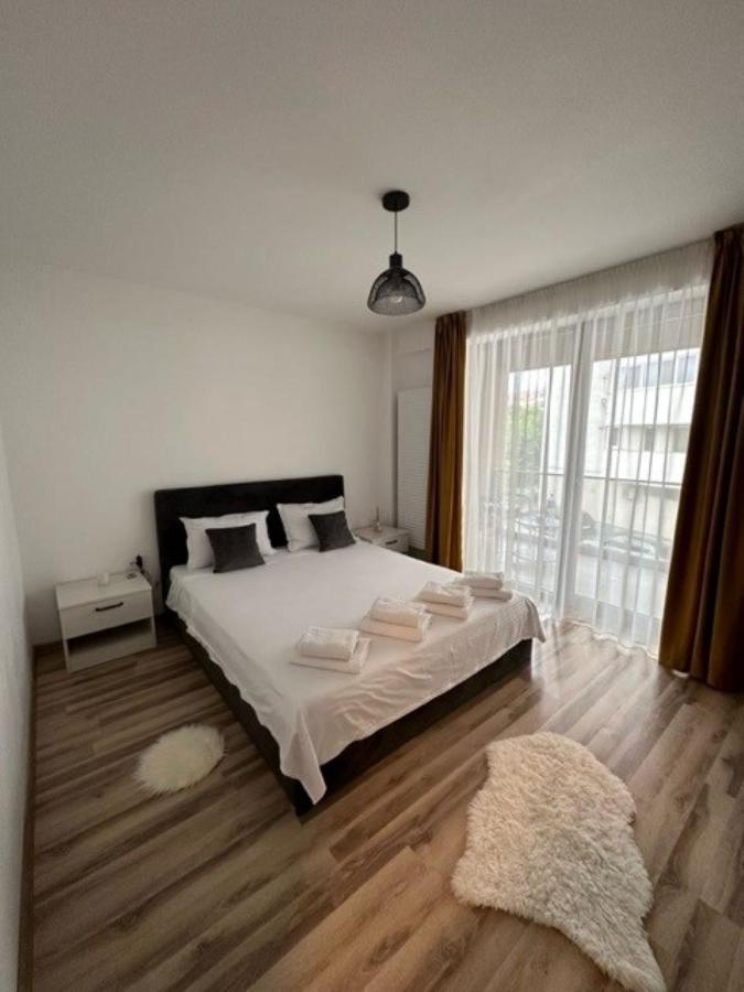 Escape Lounge Apartment Craiova Exterior photo
