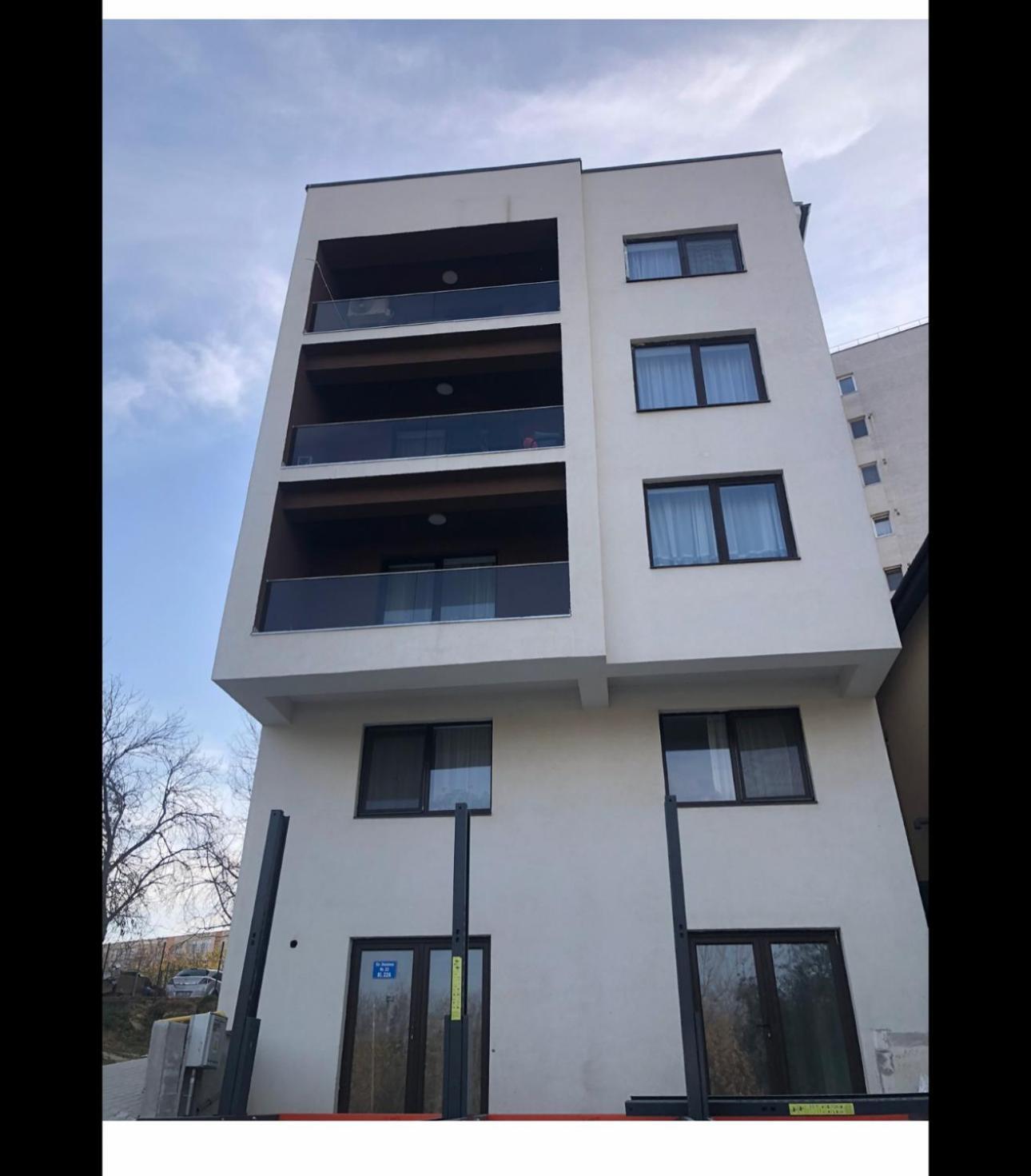 Escape Lounge Apartment Craiova Exterior photo